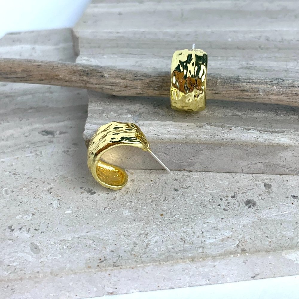 NEW~ Anthropologie Molten Gold Huggie Hoop Earrings - Picture 5 of 11